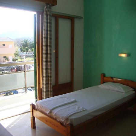 Alex Apartments Roda  Luaran gambar