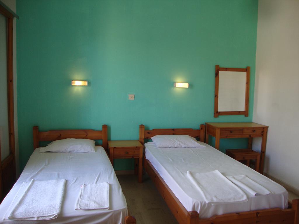 Alex Apartments Roda  Luaran gambar
