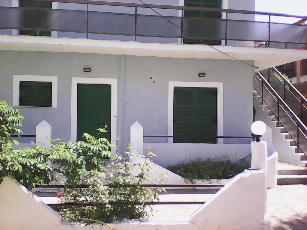 Alex Apartments Roda  Luaran gambar